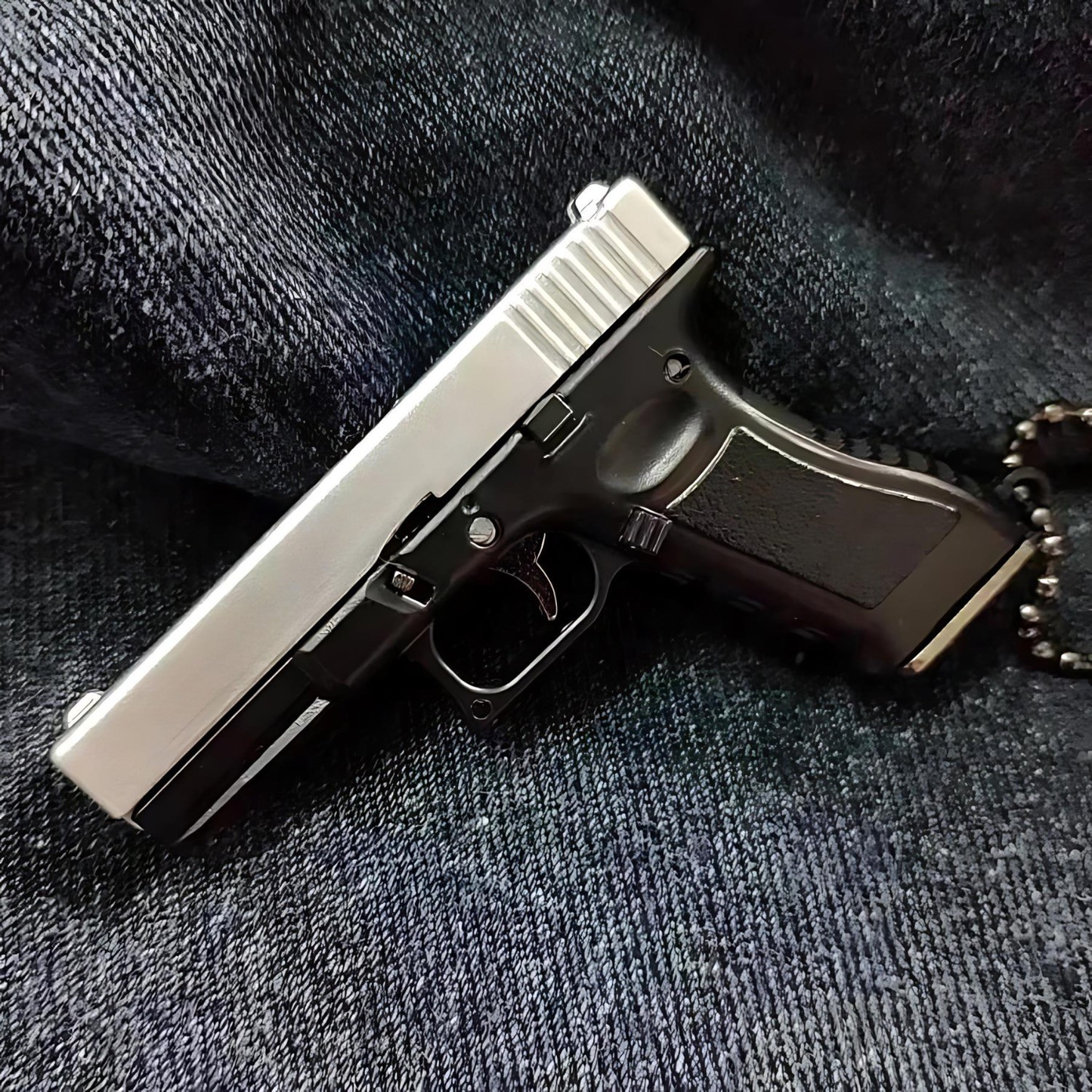 Taktischer Schlüsselanhänger + Holster